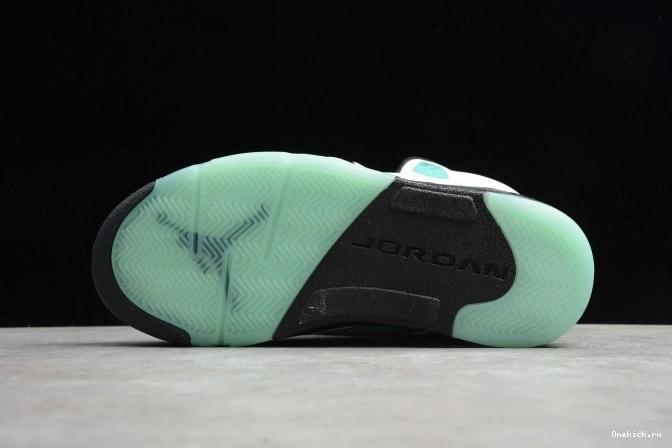 One Kick Air Green Jordan CN2932-100 Island 5 0708